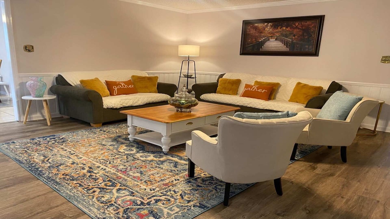 Photo of Livingroom in Valdosta