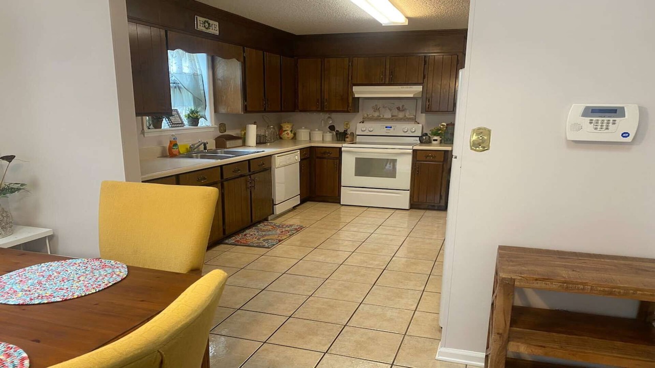 Photo of Kitchen in Valdosta