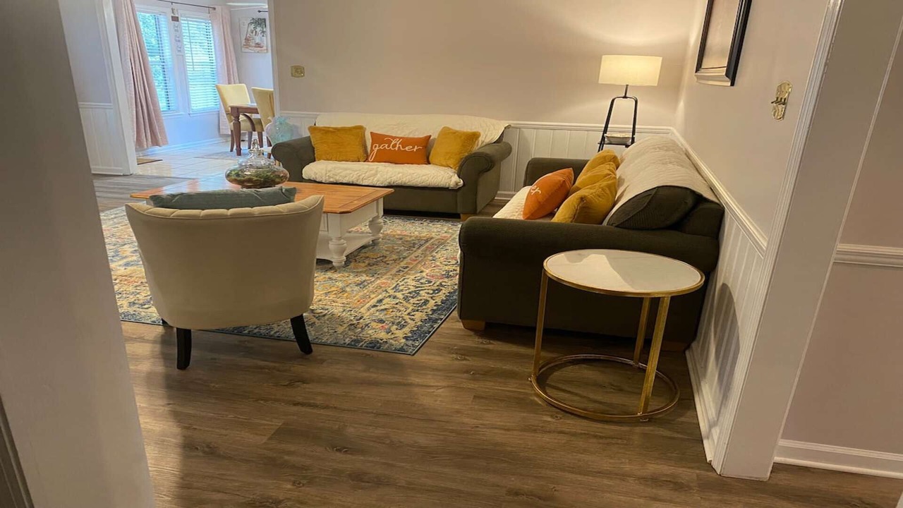 Photo of Livingroom in Valdosta
