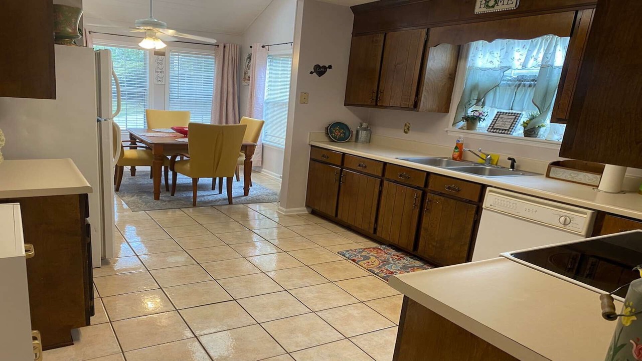 Photo of Kitchen in Valdosta