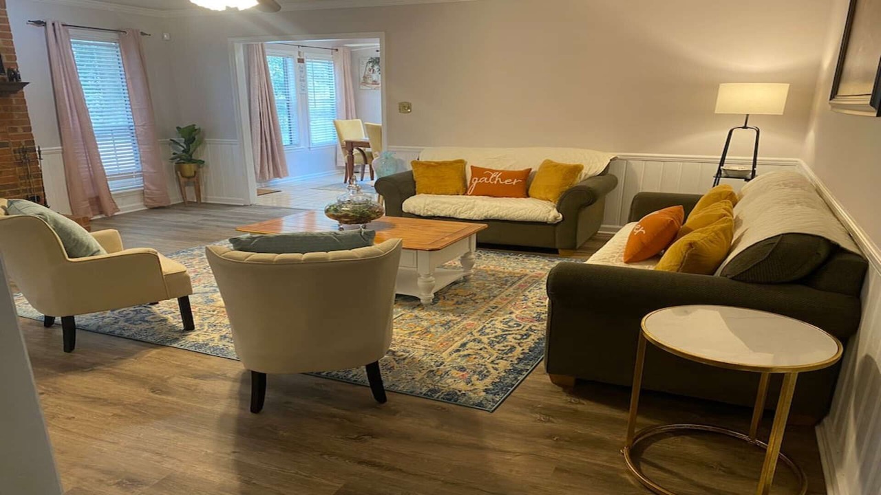 Photo of Livingroom in Valdosta