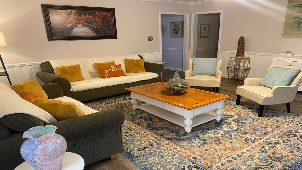 Photo of Livingroom in Valdosta