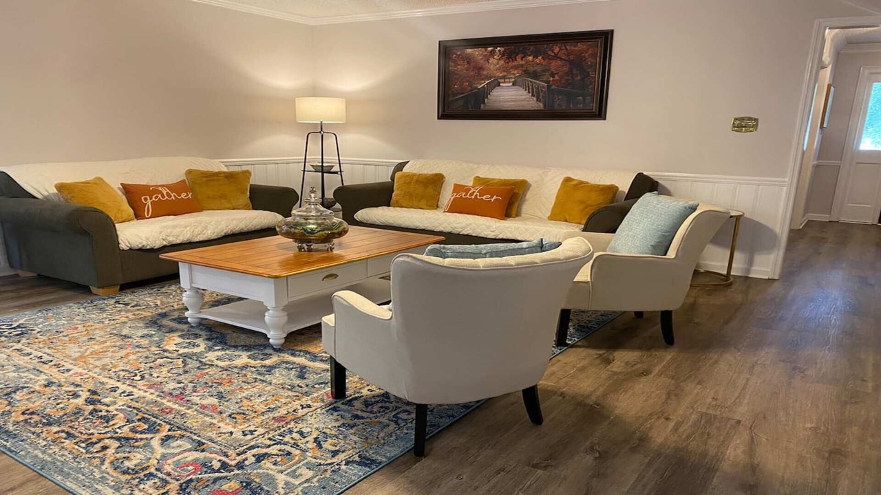 Photo of Livingroom in Valdosta