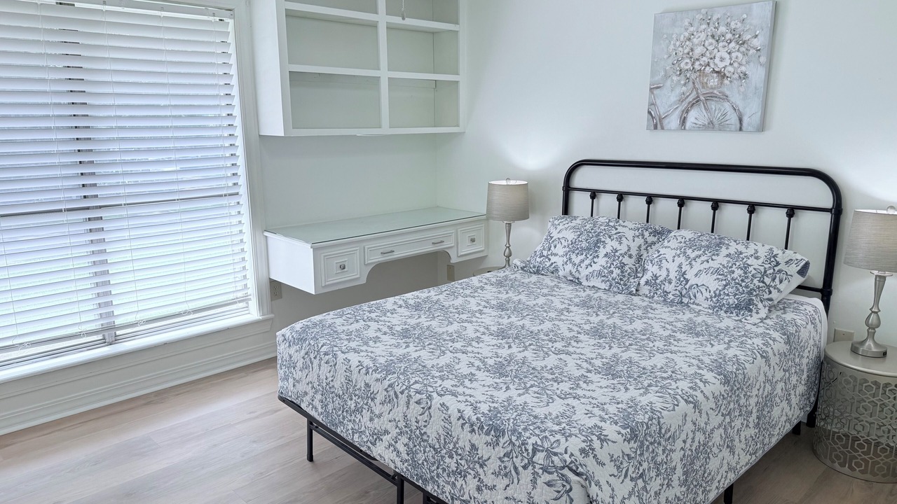 Photo of Bedroom in Tougaloo