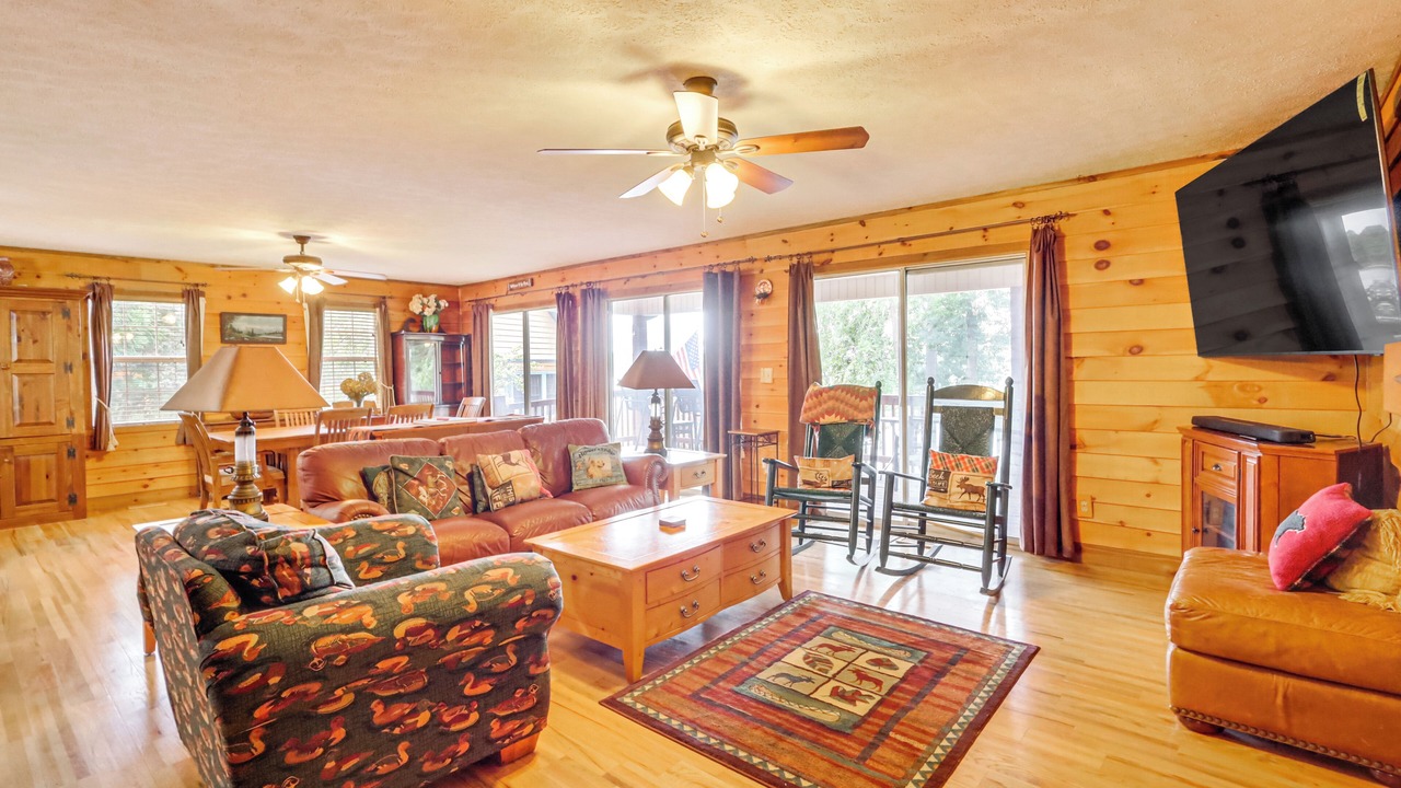 Photo of Livingroom in Milledgeville