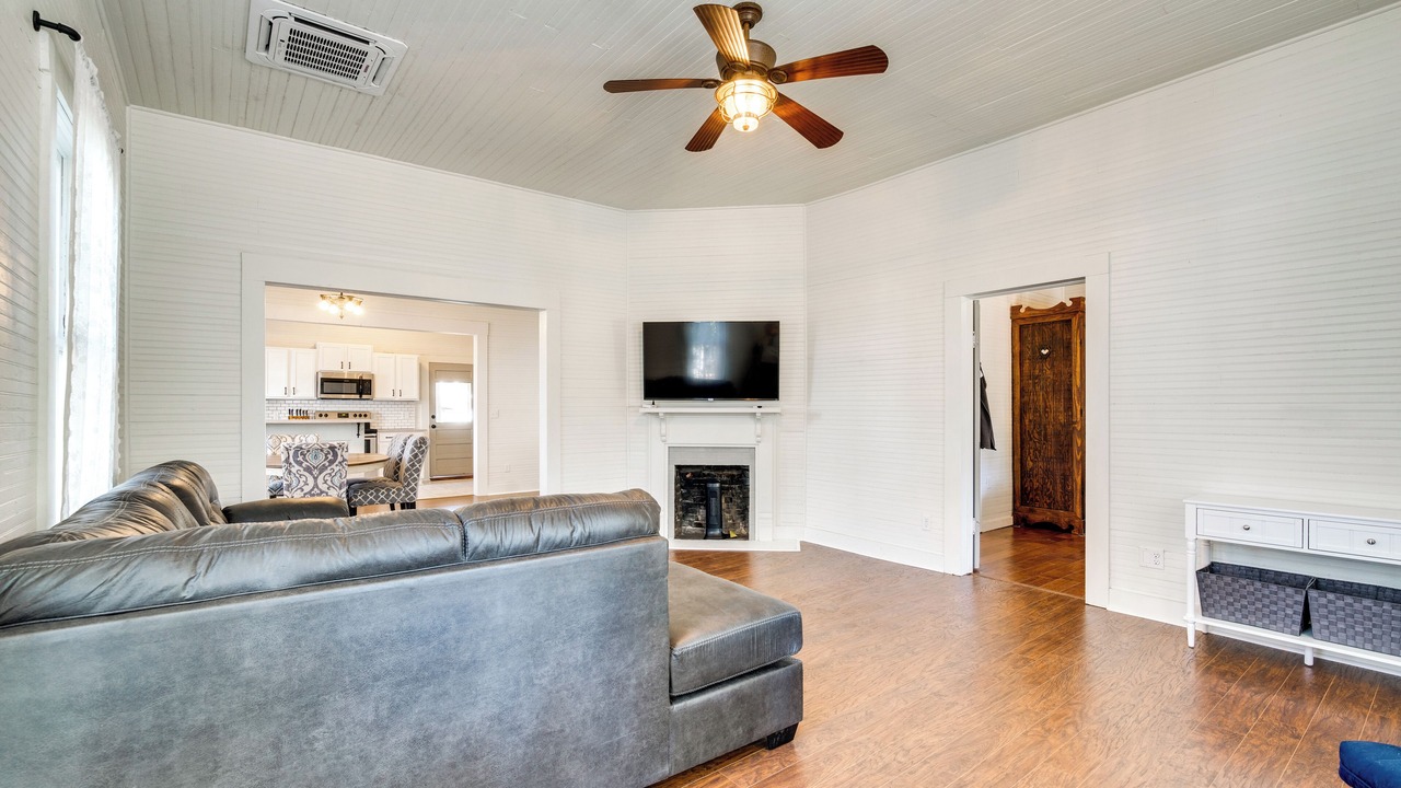 Photo of Bedroom in Historic District