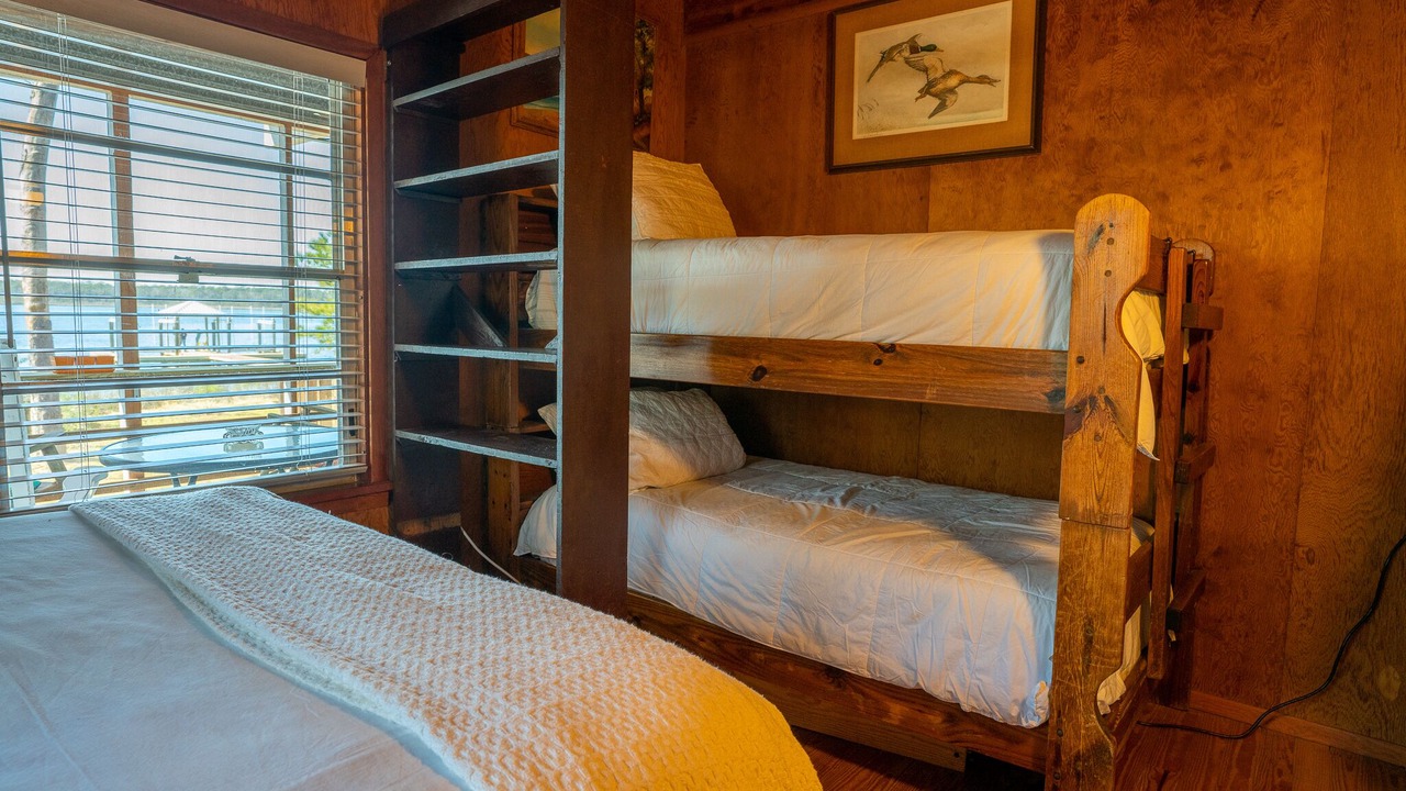 Photo of Bedroom in Foley