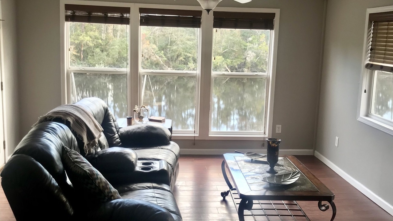 Photo of Bedroom in Gulfport