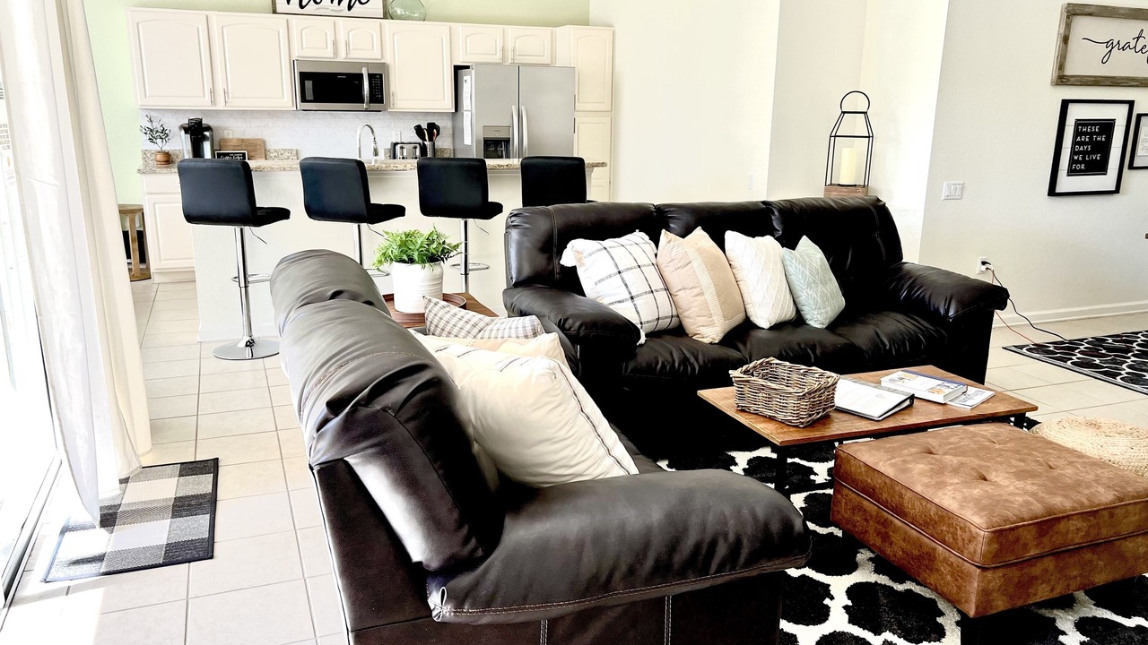 Photo of Livingroom in Windsor Hills