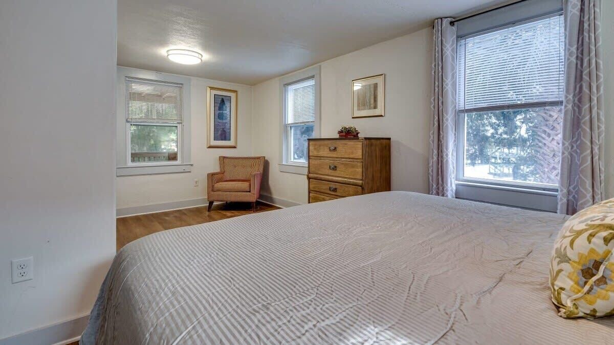 Photo of Bedroom in Savannah