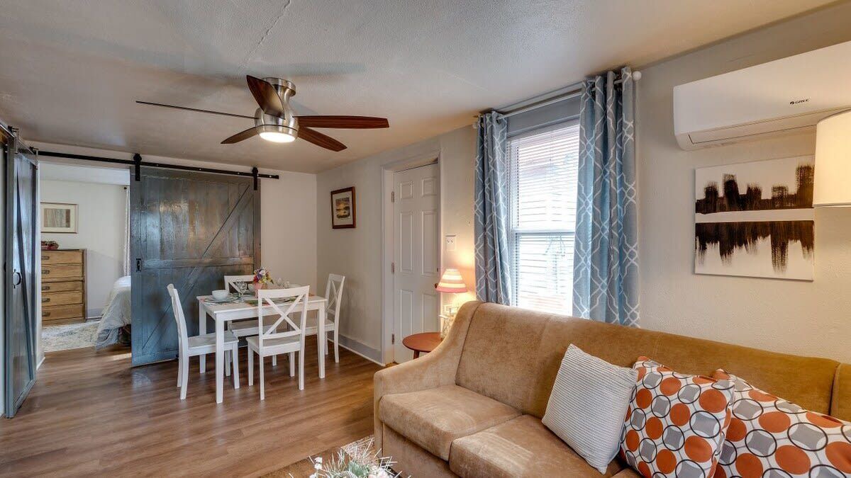 Photo of Livingroom in Savannah