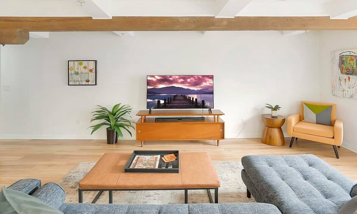 Photo of Livingroom in Downtown Historic District