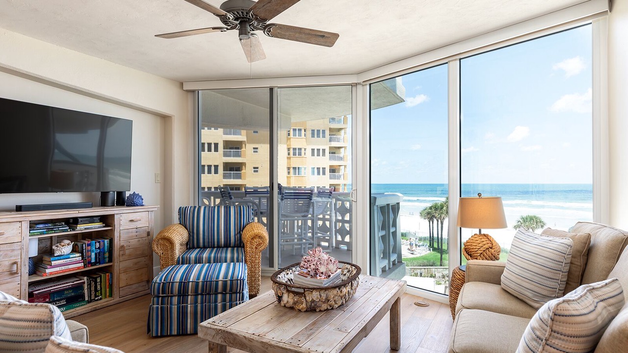 Photo of Livingroom in New Smyrna Beach