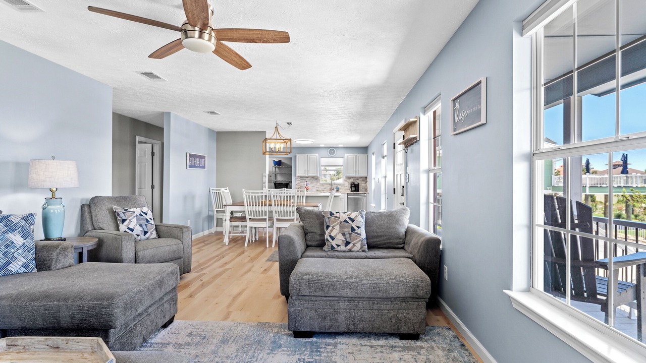 Photo of Livingroom in Tang-O-Mar