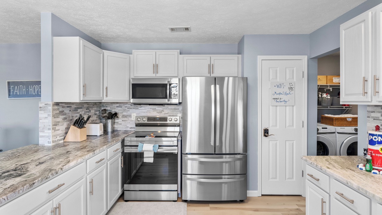Photo of Kitchen in Tang-O-Mar