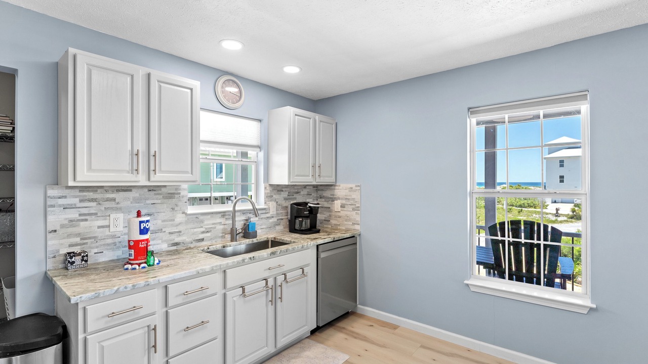 Photo of Kitchen in Tang-O-Mar