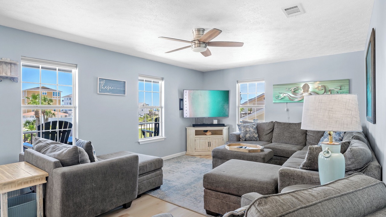 Photo of Livingroom in Tang-O-Mar