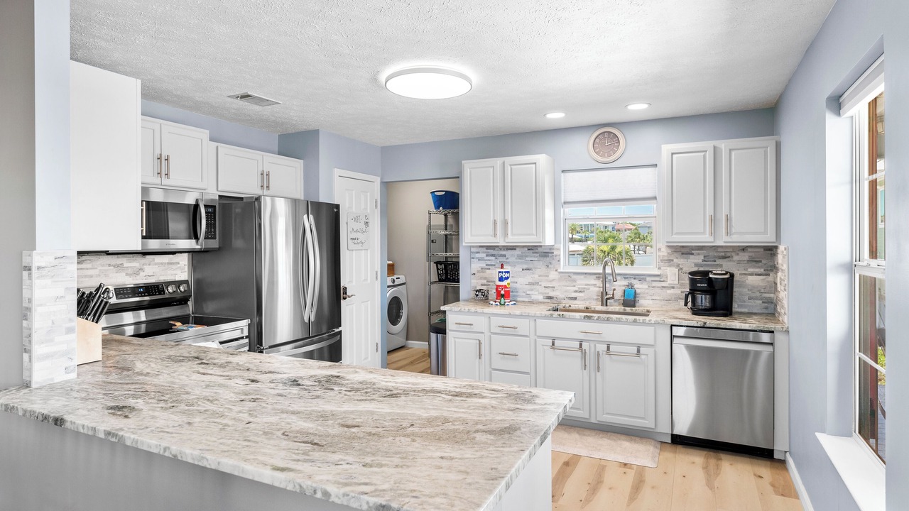 Photo of Kitchen in Tang-O-Mar