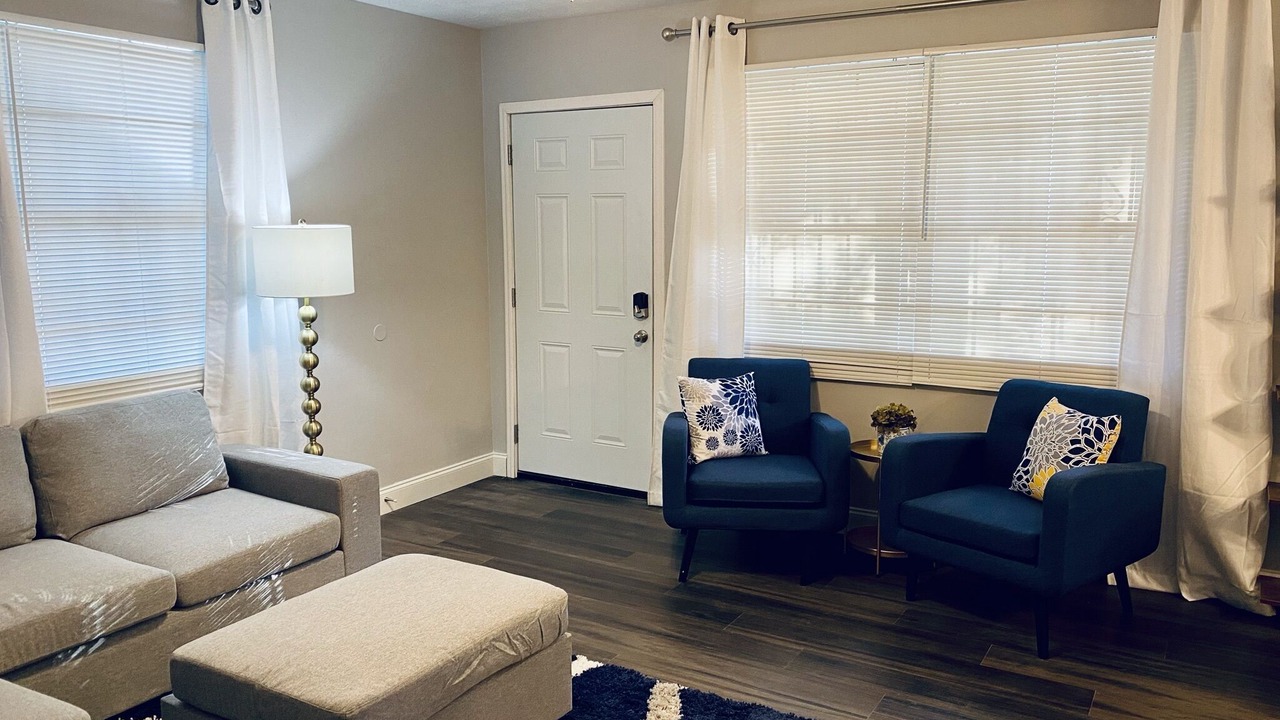 Photo of Livingroom in Jacksonville