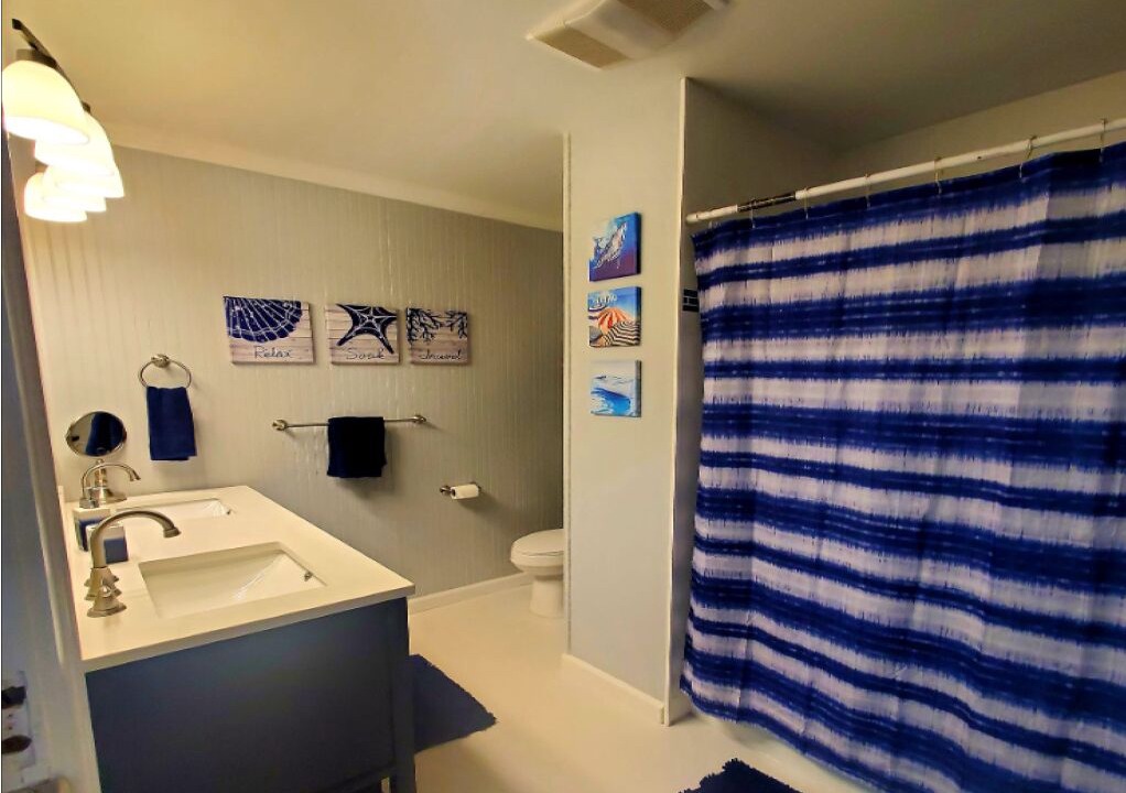 Photo of Bathroom in Mobile