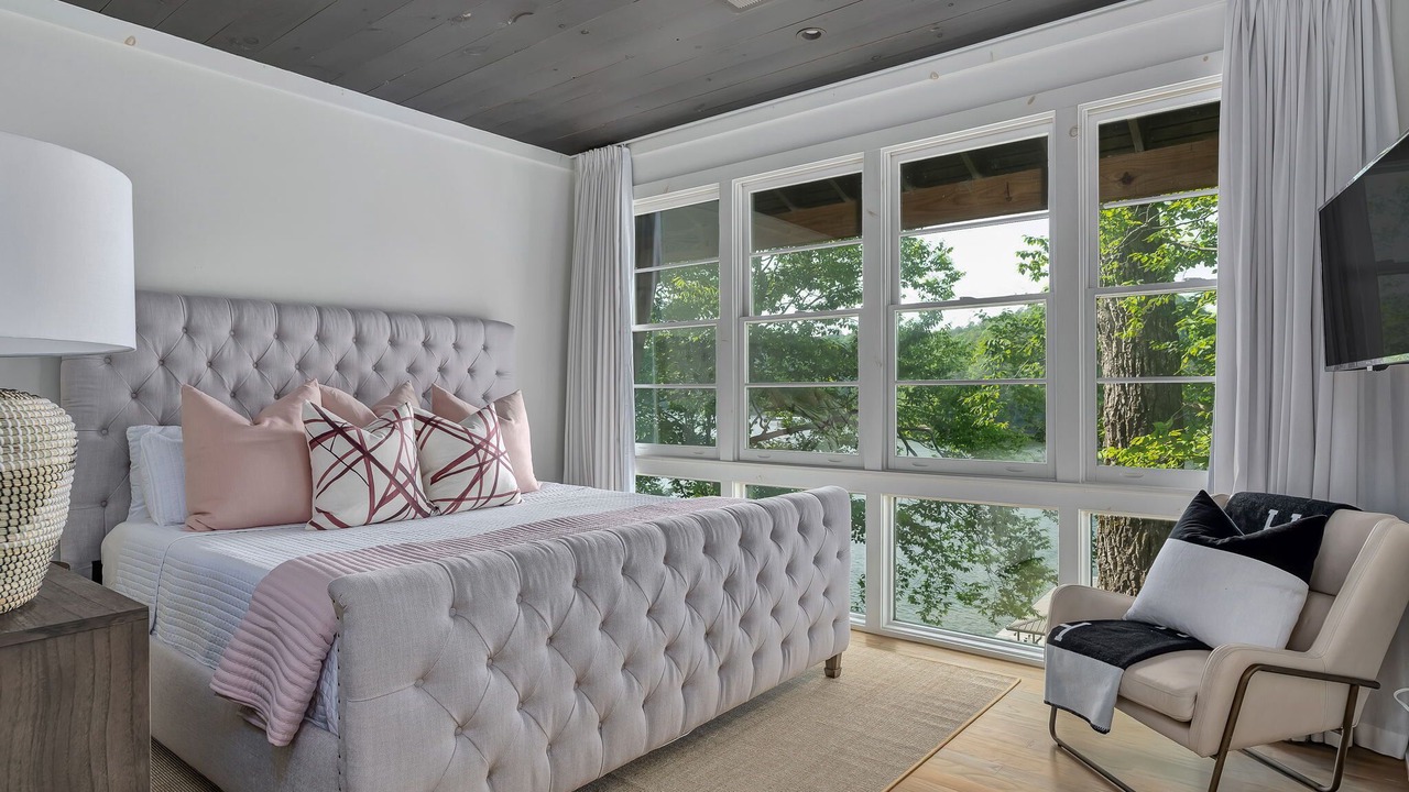 Photo of Bedroom in Crane Hill