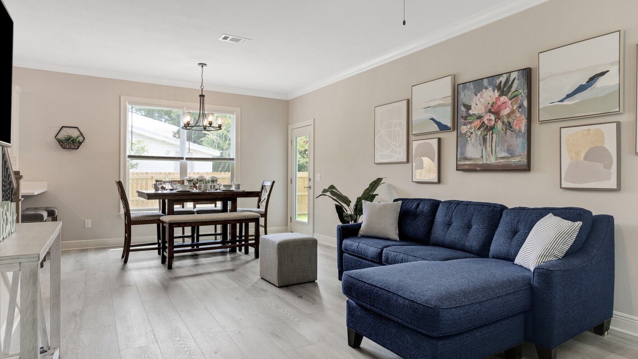 Photo of Livingroom in Sunset Bayou