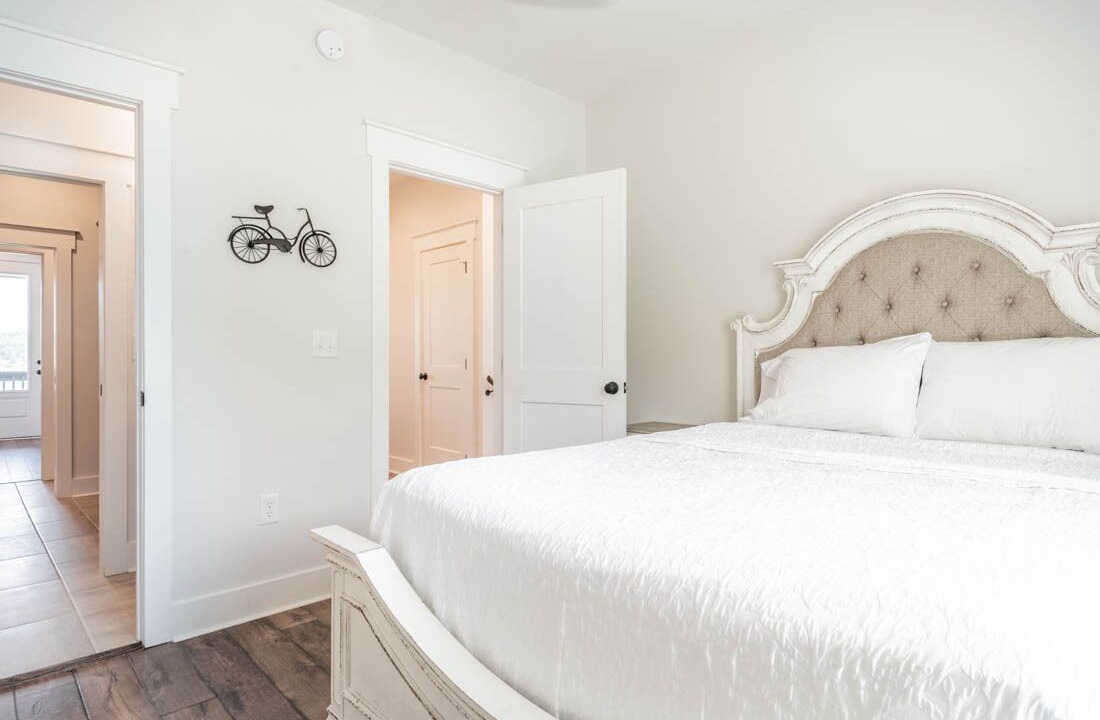 Photo of Bedroom in Guntersville