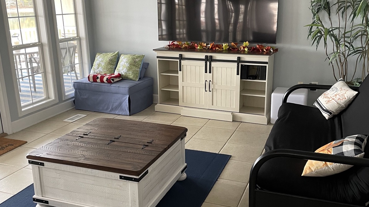Photo of Livingroom in Smith Mountain Estates