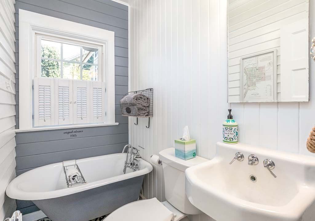 Photo of Bathroom in Tybee Island