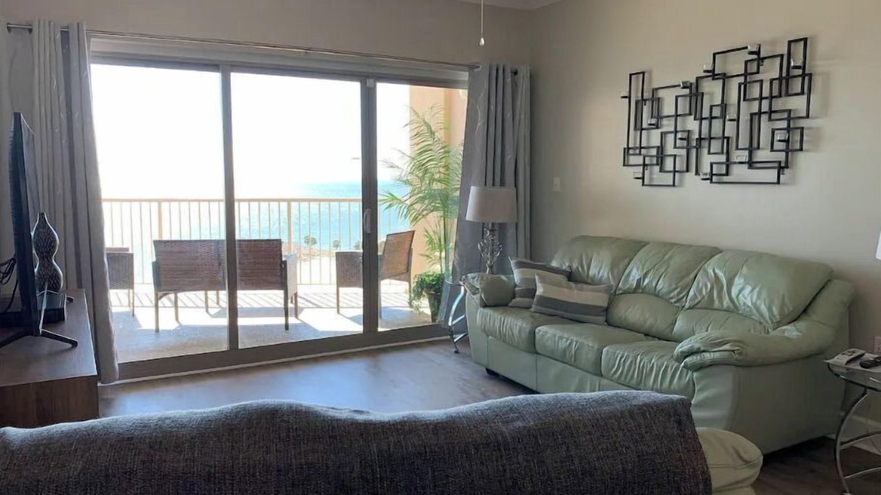 Photo of Livingroom in Biloxi