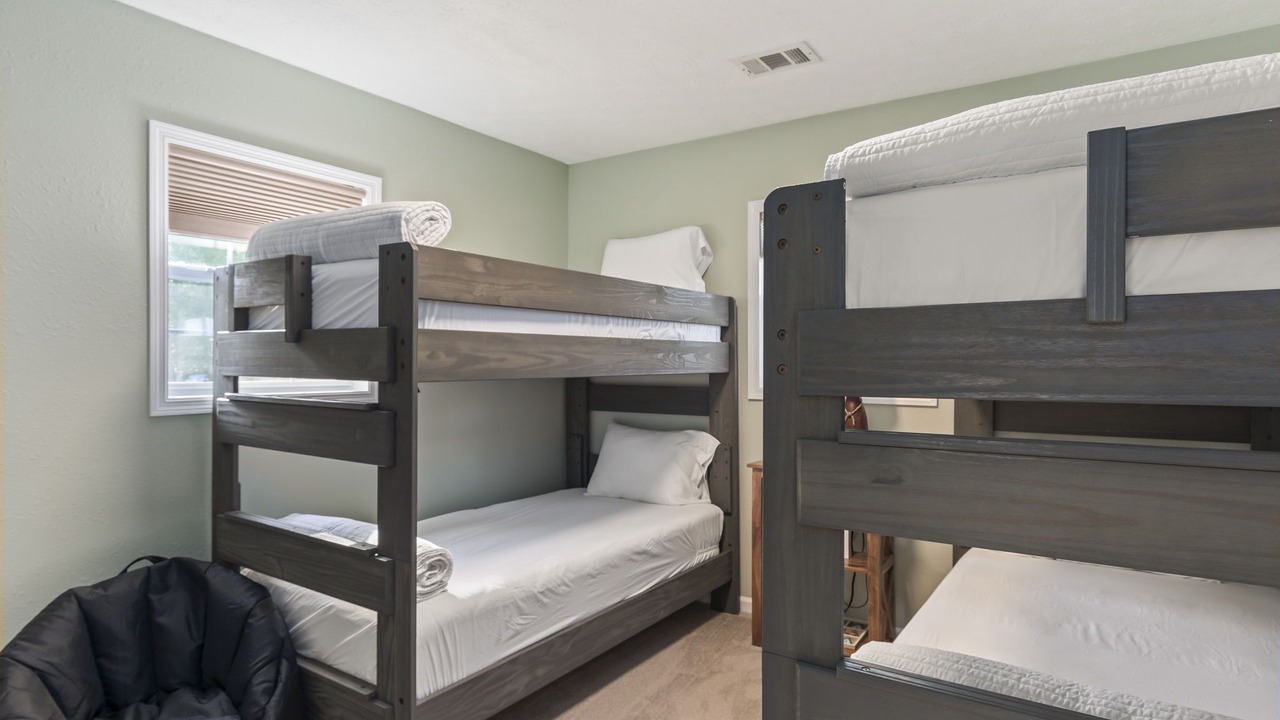 Photo of Bedroom in Smith Mountain Estates