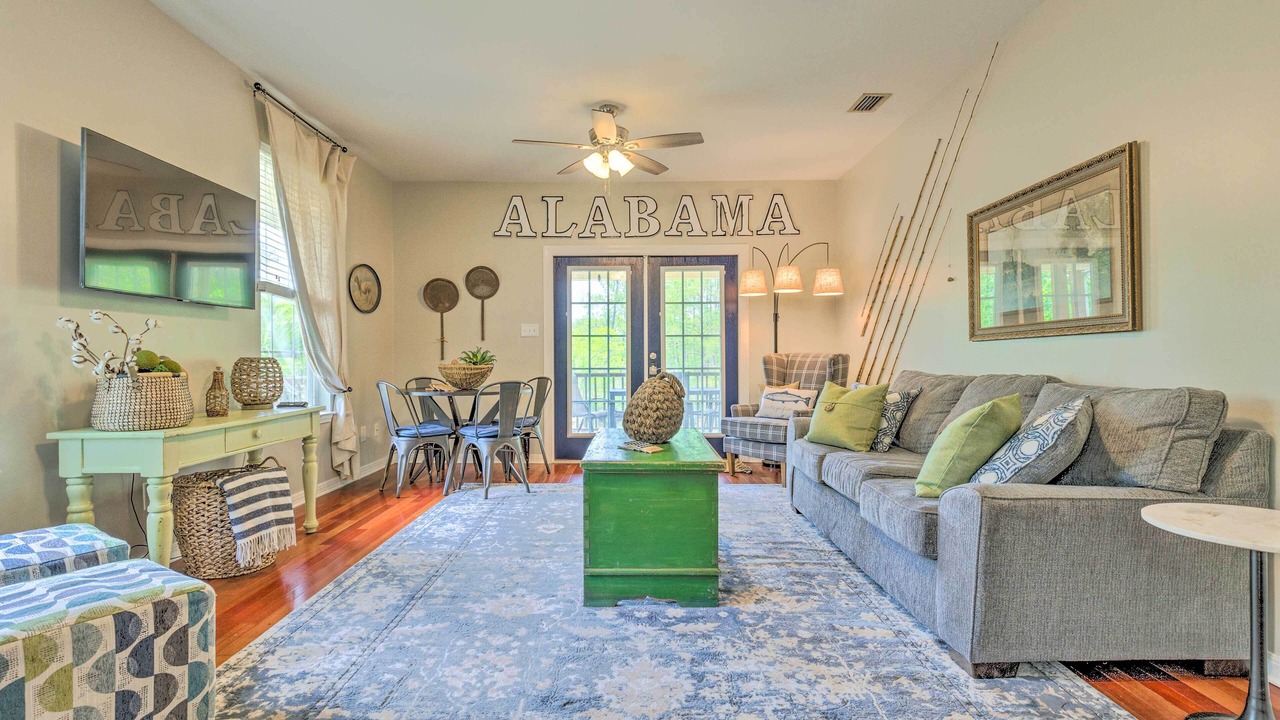 Photo of Bedroom in Bayou La Batre