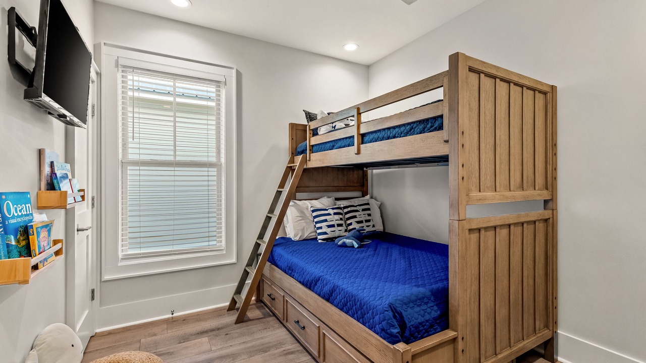 Photo of Bedroom in Gulf Shores