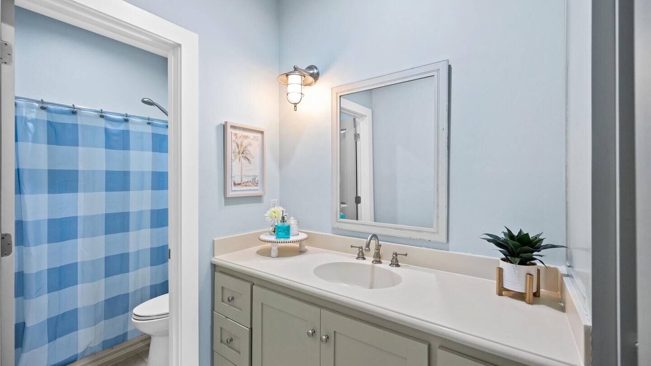 Photo of Bedroom in Alabama Gulf Coast
