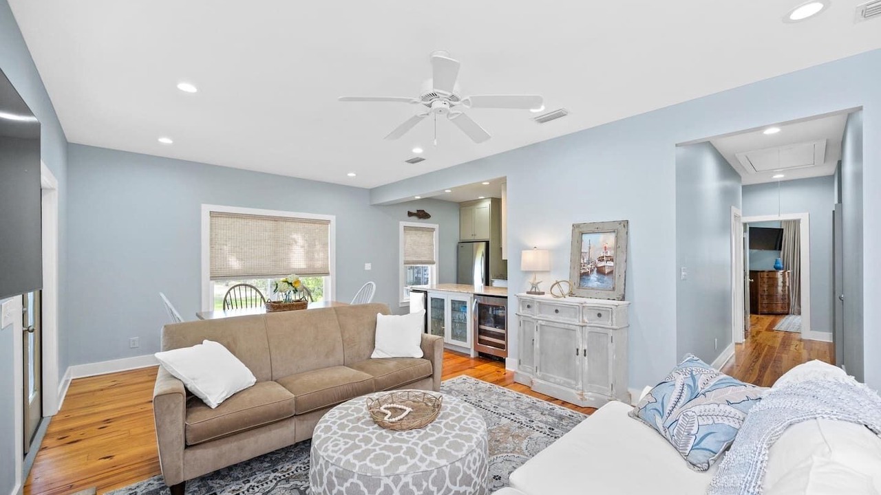 Photo of Bedroom in Alabama Gulf Coast