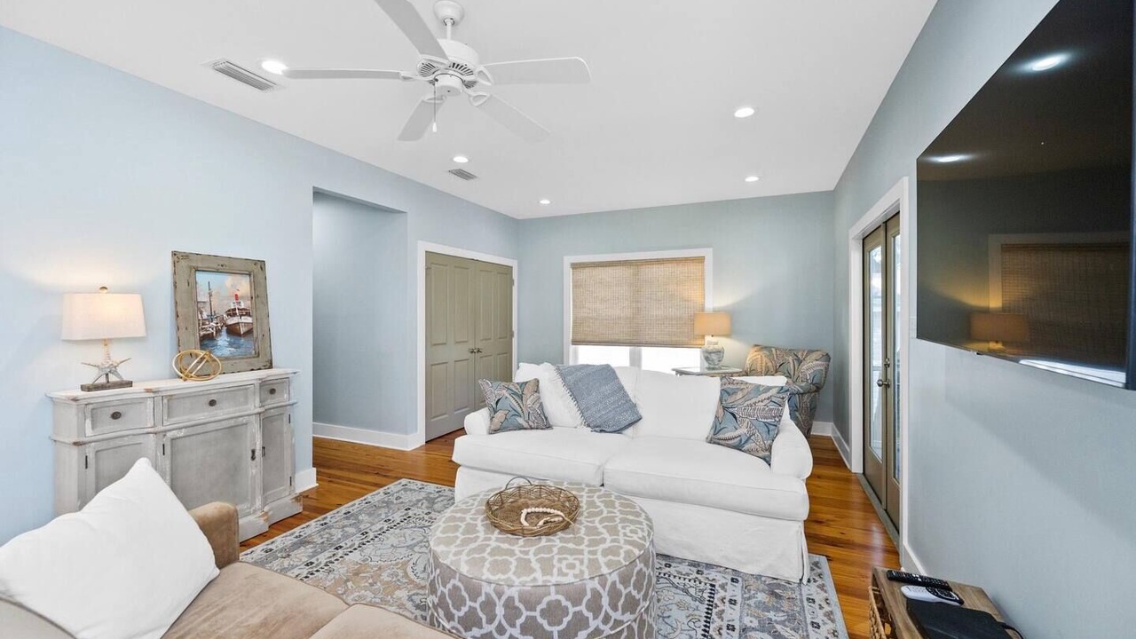 Photo of Bedroom in Alabama Gulf Coast