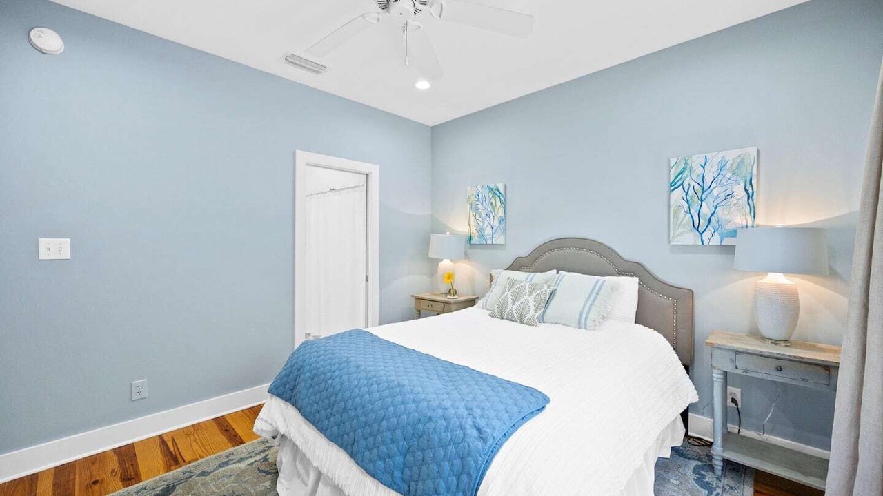 Photo of Bedroom in Alabama Gulf Coast