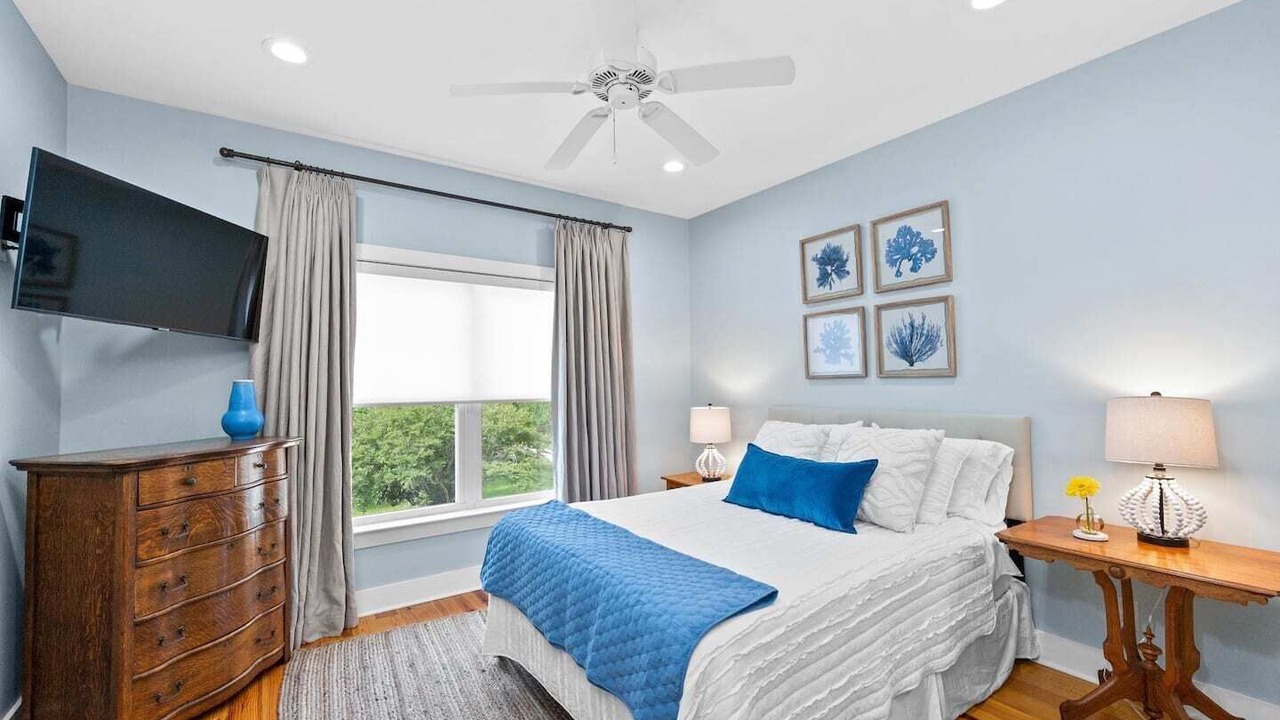 Photo of Bedroom in Alabama Gulf Coast