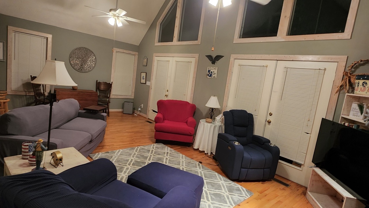 Photo of Livingroom in Wedowee