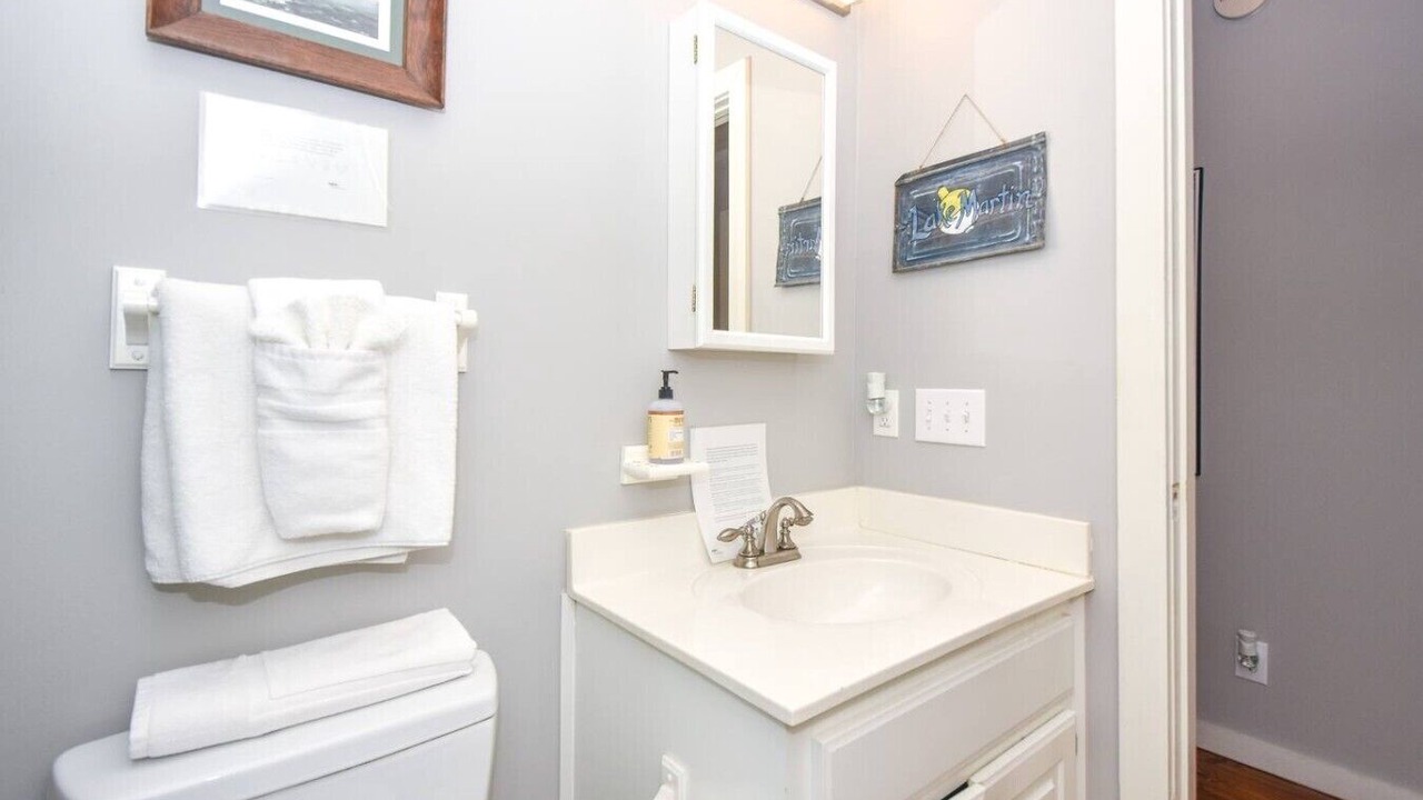 Photo of Bathroom in Dadeville