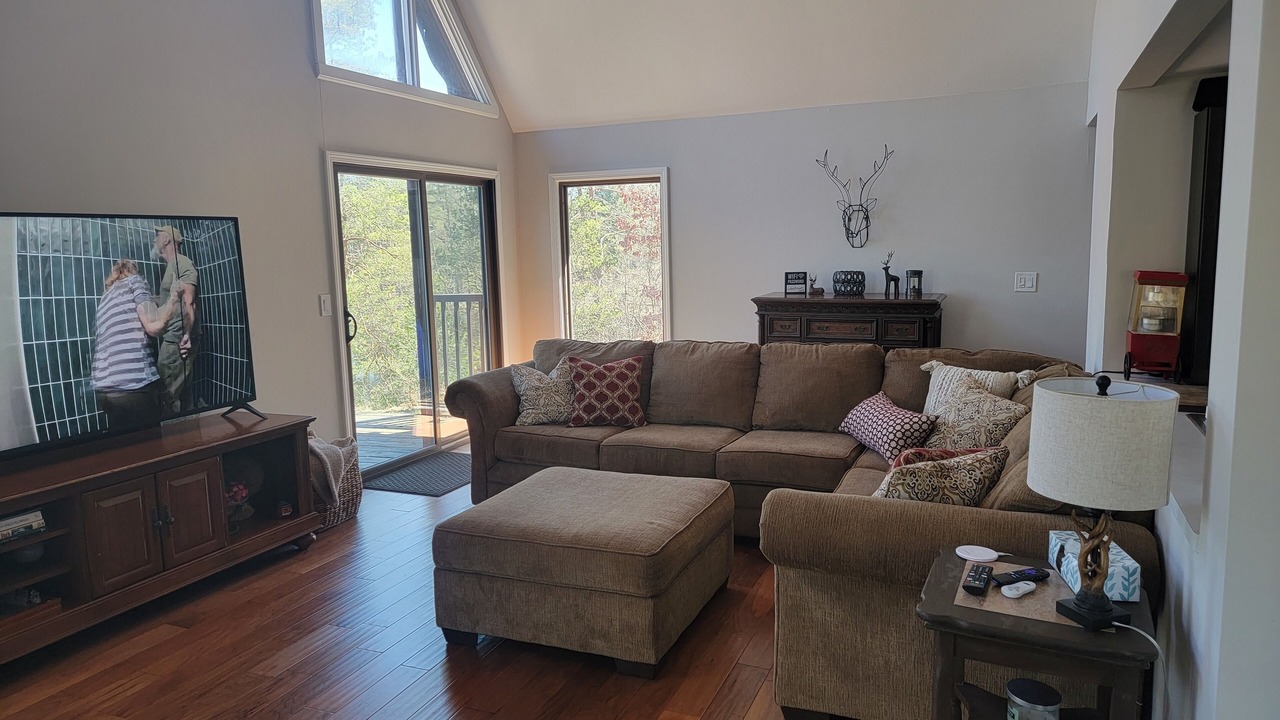 Photo of Livingroom in Harrison