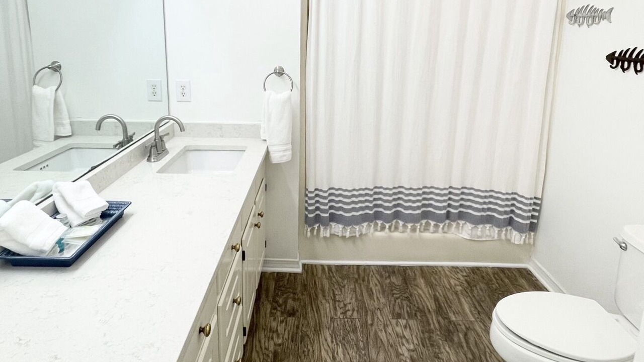 Photo of Bathroom in Dauphin Island