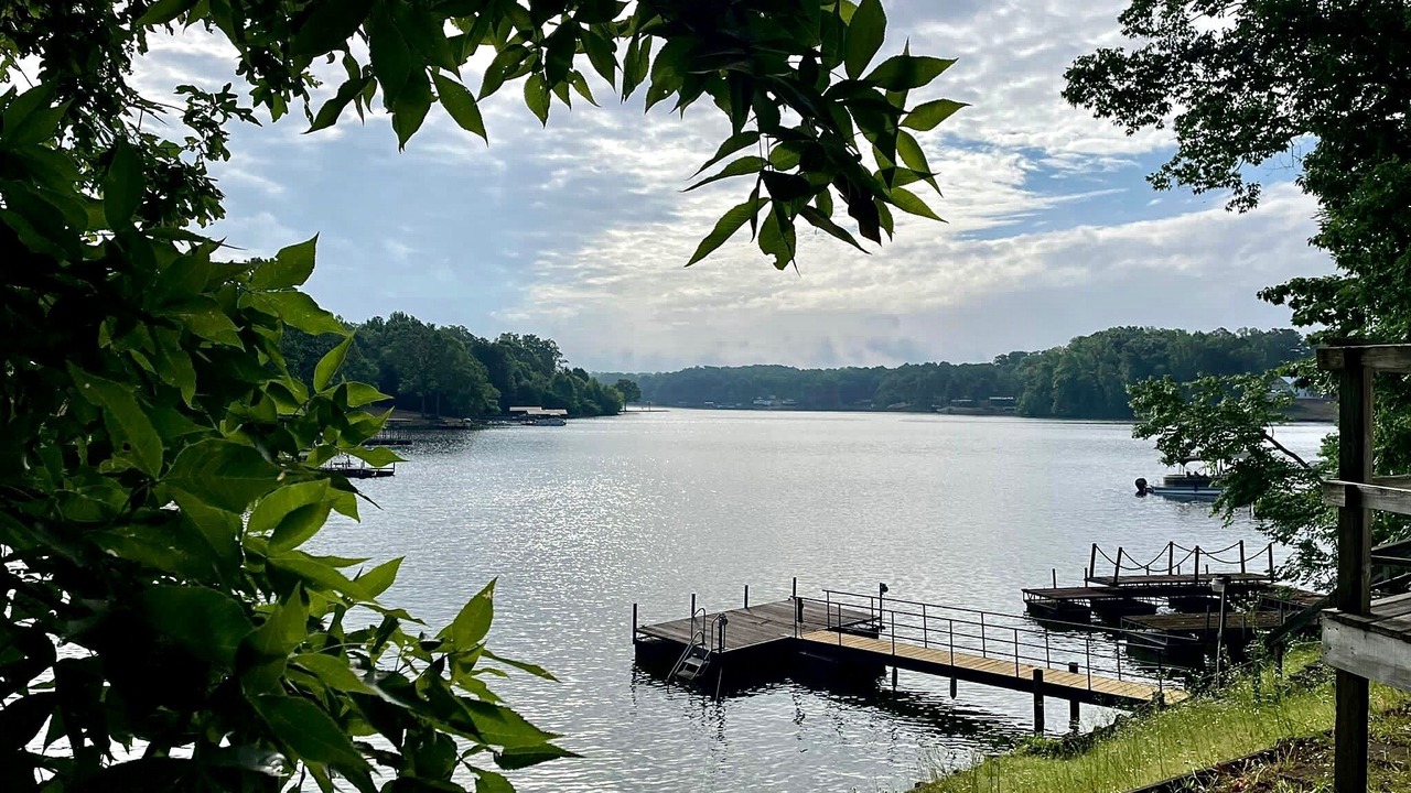 Photo of Others in Lake Secession