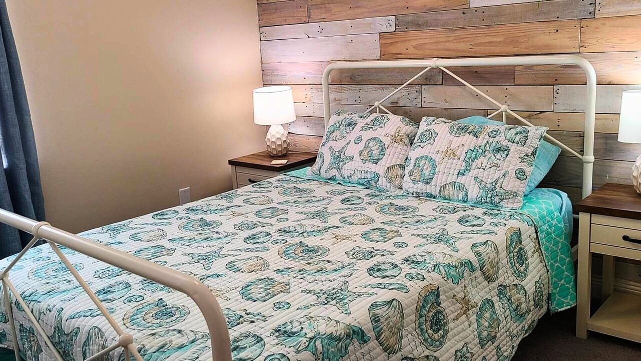 Photo of Bedroom in Waveland