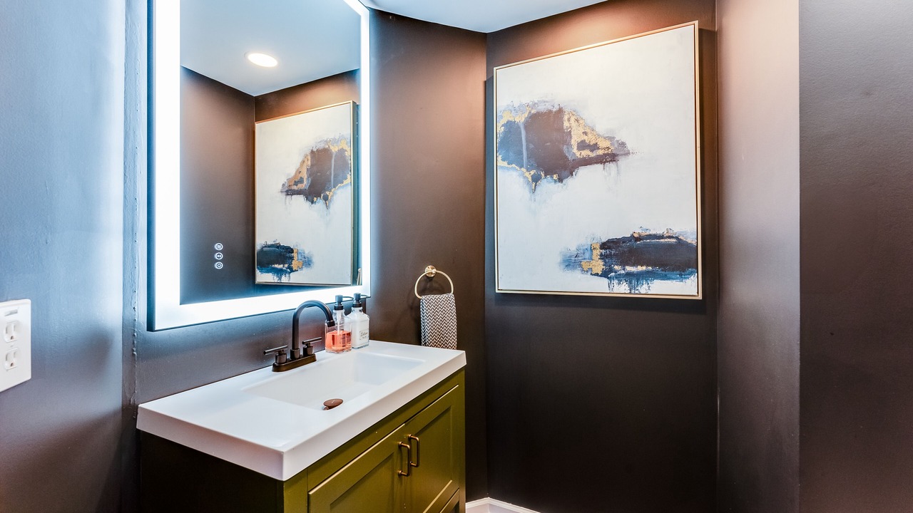 Photo of Bathroom in Southwestern