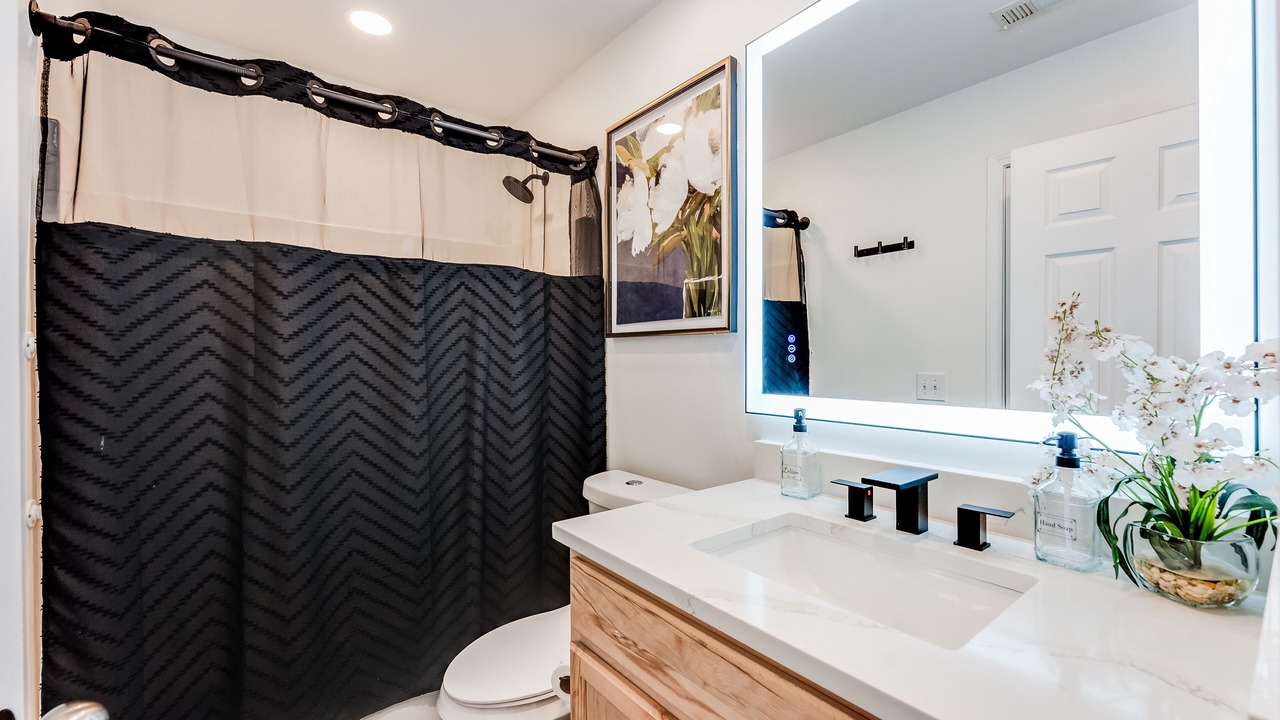 Photo of Bathroom in Southwestern
