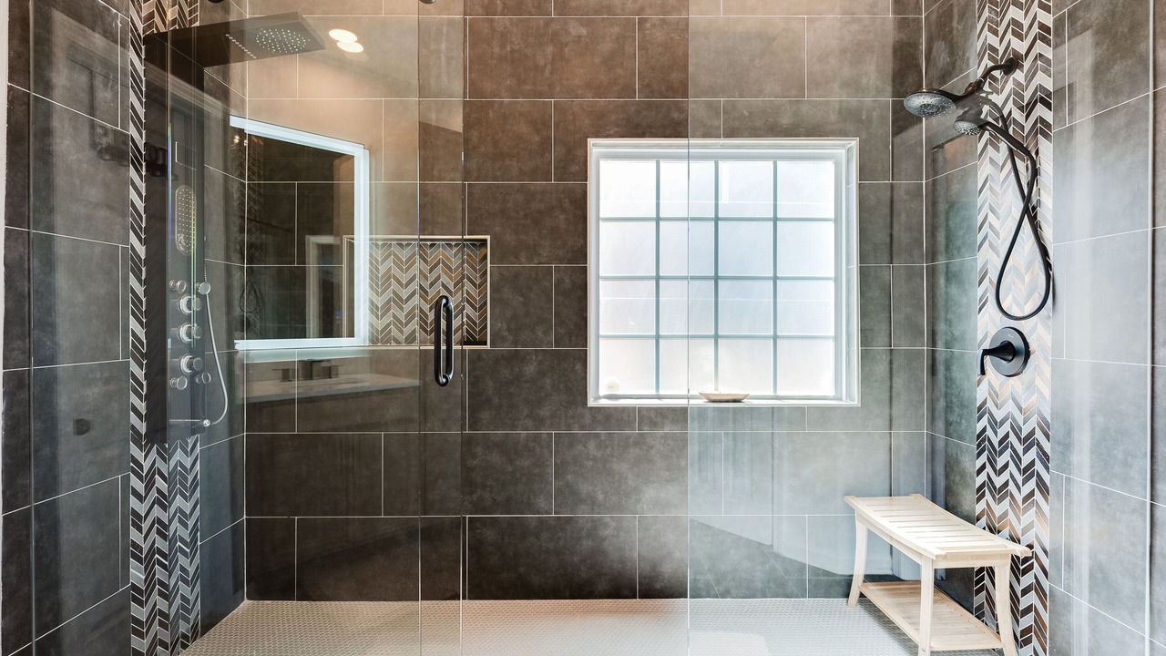 Photo of Bathroom in Southwestern