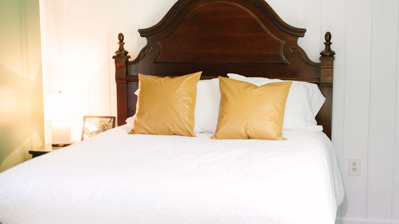 Photo of Bedroom in Akers