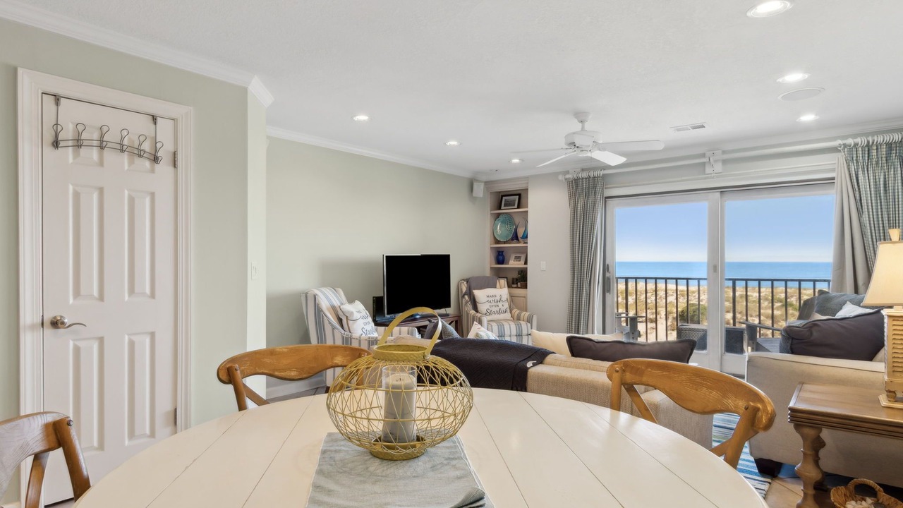 Photo of Livingroom in Amelia City