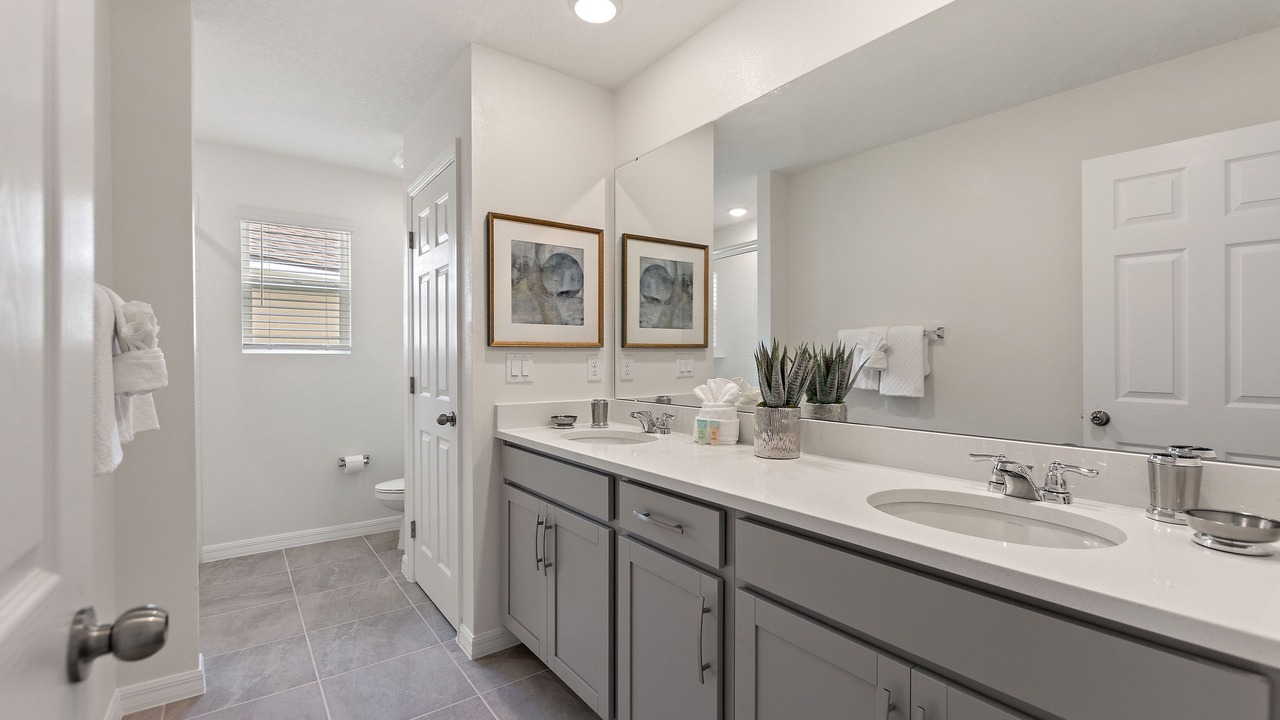 Photo of Bathroom in Bay Lake